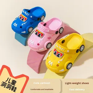Sandales d'été lumineuses pour enfants, motif voiture de dessin animé, antidérapantes, à semelle souple en PVC, à bout fermé, pour garçons et filles - Product Image 2