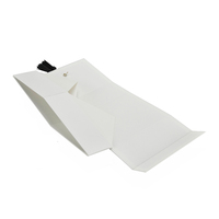 Coffrets cadeaux de fermeture magnétique pliable blanche de luxe Boîte de papier de vêtements à rabat magnétique blanc Ruban Boîte rigide de 2mm d'épaisseur