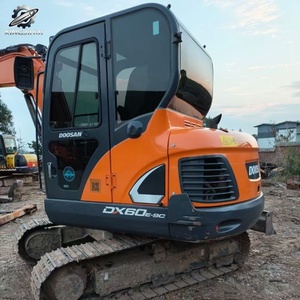 Mini-excavatrice Doosan DX60 de 6 tonnes d'occasion pour travaux de jardinage, d'aménagement paysager et de construction. - Product Image 6
