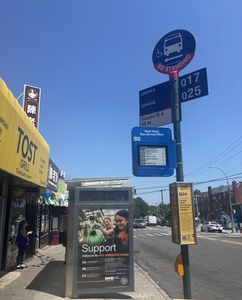 13.3 inch Android Floorstanding Tấm Pin Mặt Trời E-ink E giấy hiển thị kỹ thuật số cho hình ảnh màu đen trắng thiết bị quảng cáo - Product Image 5