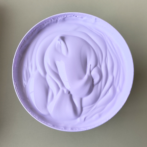 Imprimación púrpura personalizada OEM, color de piel correcto, una crema Natural tres en uno para aislar y ocultar - Product Image 2