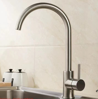 Robinet de cuisine moderne à poignée unique en acier inoxydable 304 brossé, à poser sur comptoir, pour usage hôtelier, design classique à trou unique, eau chaude et froide