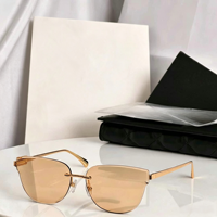 Lunettes de soleil unisexes carrées rouges à monture intégrale avec verres dégradés, légères et tendance, protection UV400 pour la plage et les activités de plein air