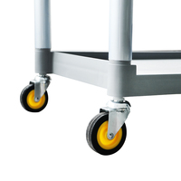 Chariot de service de nourriture utilitaire de restaurant de conception compacte avec roues lisses pour les courts de nourriture à l'éffigie