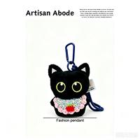 Breloque de sac en peluche chaton noir esthétique, porte-clés chat Kawaii, accessoires de sac à dos mignons pour filles avec tenue fraise tricotée