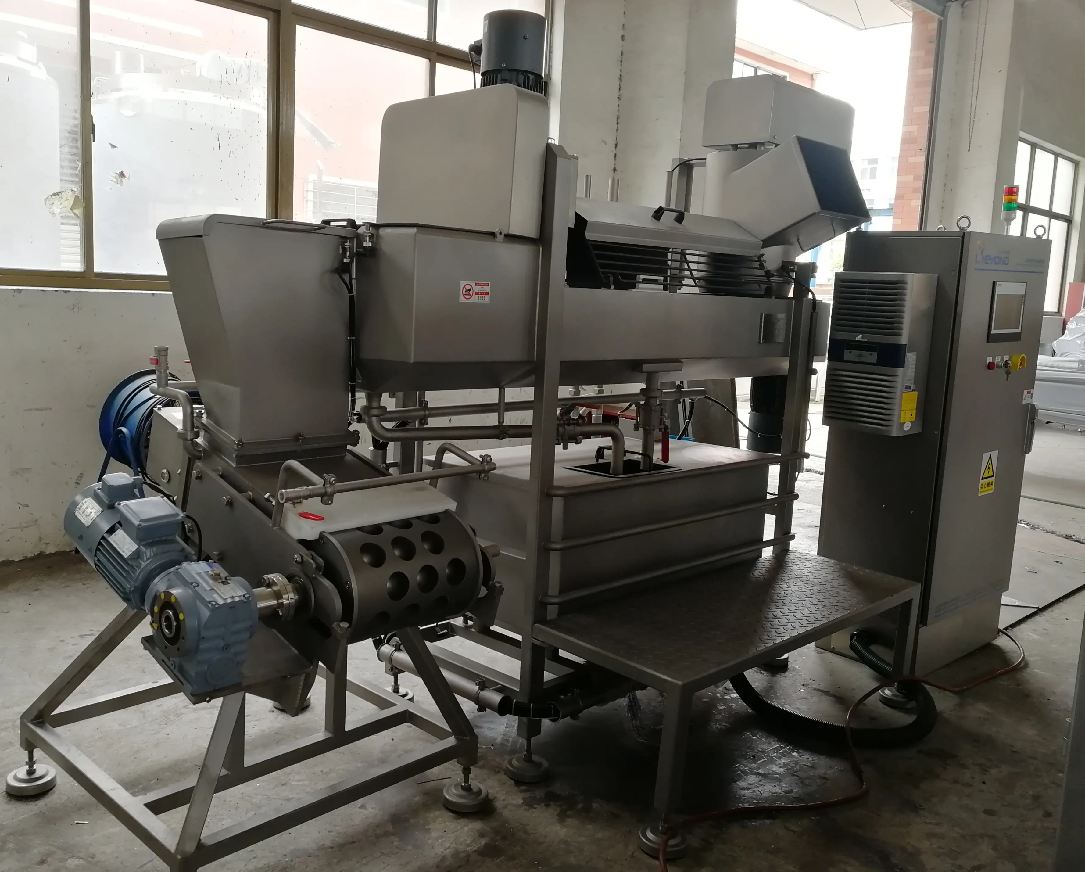 Mozzarella Kaas Making Machine Zuivel Plant Verse Vloeibare Melk Aangepaste Full-Auto 300Kg/Hr Verstrekt Woodnen Case ISO9001 1800