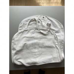 <b>Zip</b>-<b>Up</b> <b>White</b> Foldable Button Closure Garment Travel Bag - Product Image 3