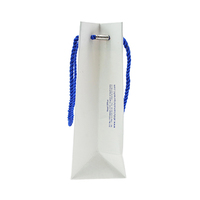 Nouveau Logo bleu estampage à chaud, sac en papier mat en carton personnalisé de luxe de qualité supérieure avec poignées en corde de coton
