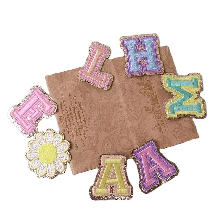 2023 hot Chenille Patches Patches Bordados Personalizados Letras Glitter A-Z Multicolor Glitter Alfanumérico Patch Para Roupas