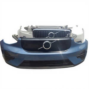 Ensemble complet de composants automobiles. Pare-chocs avant pour <span class=keywords><strong>Volvo</strong></span> <span class=keywords><strong>XC40</strong></span> 2022-2025, y compris la calandre, le radiateur, les phares et le radar. - Product Image 1