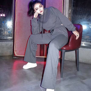 Set di felpe <span class=keywords><strong>con</strong></span> <span class=keywords><strong>cappuccio</strong></span> in bambù per ragazze di alta qualità <span class=keywords><strong>con</strong></span> maniche lunghe e pantaloni della tuta a maglia in tessuto <span class=keywords><strong>con</strong></span> <span class=keywords><strong>cappuccio</strong></span> - Product Image 4