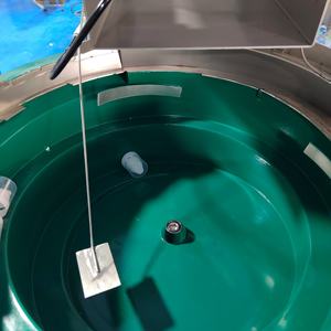 Línea automática de envasado de aerosoles, máquina taponadora de una pieza, equipo neumático completo, tapa automática segura y prensa - Product Image 3