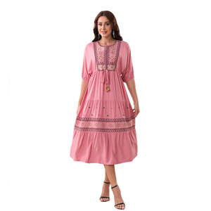 Abito Musulmano Arabo in Viscosa con Ricami, Stile A-Line, per Donna, Estivo, Modesto, Personalizzato OEM dalla Fabbrica di Shantou - Product Image 1