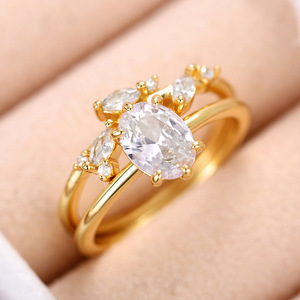 Anello impilabile da donna con micro intarsi a forma di bocciolo di tulipano, di lusso leggero, ad alta definizione, versatile, ornamento per l'indice. - Product Image 3