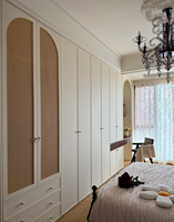 Armoire autoportante de style français peinte sur mesure pour chambre à coucher, meuble de chambre en MDF avec porte, éclairage réglable, armoires pliantes en verre