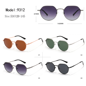 Gafas de Sol Unisex Ovaladas con Marco Metálico, Lentes Degradados en Morado, 100% Protección UV, Estilo Retro para Adultos - Product Image 3