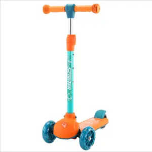 Nuovo stile a buon mercato 3 ruota calcio lampeggiante ruota PU per bambini mini scooter per i bambini prezzo a buon mercato per bambini per bambini di scooter per vendita