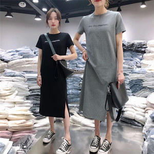 Vendita Calda di Fabbrica: Abito T-Shirt Estivo Casual con Stampa Lettering, Manica Corta, Slim Fit, Spacco, in Cotone, Lungo per Donne - Product Image 5