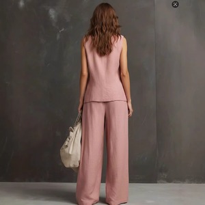 Nuovo Completo Estivo 2026 da <span class=keywords><strong>Donna</strong></span> in <span class=keywords><strong>Lino</strong></span> con Scollo a V, Gilet Senza Maniche e <span class=keywords><strong>Pantaloni</strong></span> a Gamba Larga, Rosa, Stile Rilassato Chic, per Commercio all'Ingrosso - Product Image 2