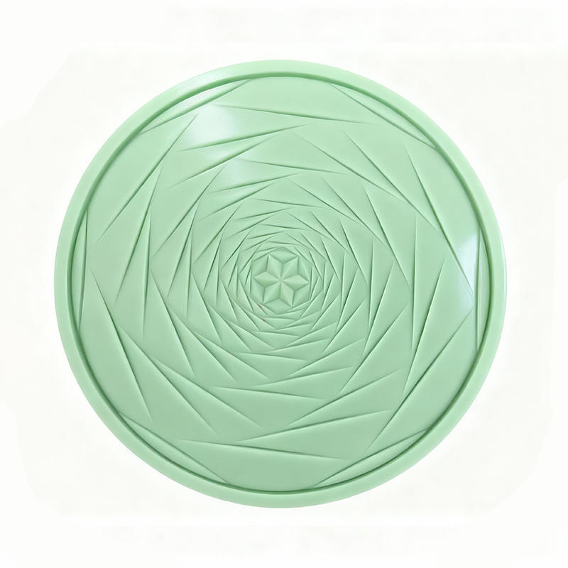 สีเขียวอ่อน