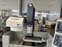 Machine de fraisage CNC miniature VMC300 pour le travail des métaux, machine VMC avec rails linéaires BT30