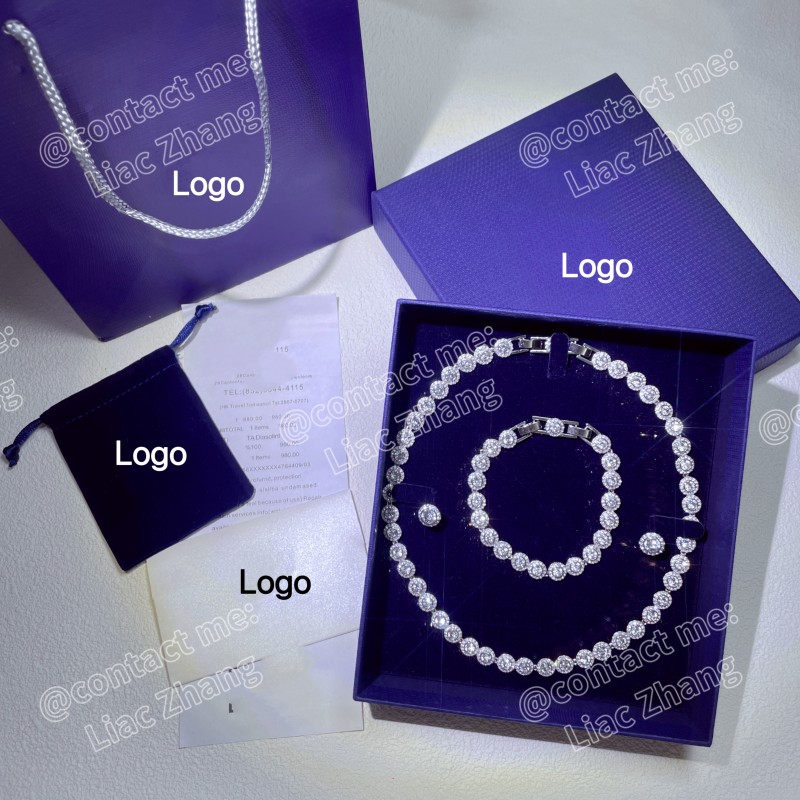 Set e scatola in argento