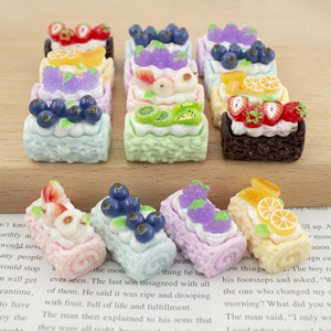 Mini Jouets Squishy en Forme de Gâteau Roulé aux Fruits, Doux et à Remontée Lente, Jouets Anti-Stress pour la Vente en Gros - Product Image 4