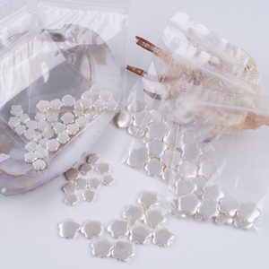 Manik-manik cangkang longgar bentuk bunga/persegi/gigi untuk pembuatan perhiasan 10 buah/tas - Product Image 2