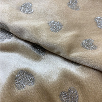 Kunden spezifische weiche Plüsch Stoff bedruckte Samt polster Super weiche gebürstete Nerz Samt für Pyjamas Sofa bezug Taschen