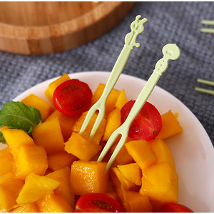 Fruit <b>fork</b> set, disposable plastic two-pronged <b>forks</b>, suitable for home use, for eating fruit, cakes, <b>desserts</b>, and snacks. - Product Image 4