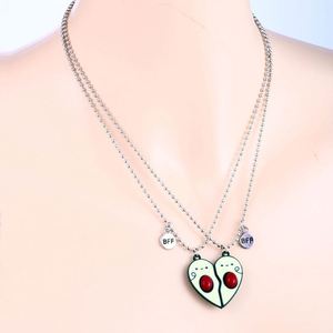 Collier magnétique tendance en forme d'avocat pour couple, cadeau de Saint-Valentin, collier assorti pour l'amour à distance, pendentifs mode, cadeau - Product Image 2