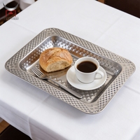 Plateau de service en acier inoxydable martelé avec bordure diamantée en relief, plat à nourriture en métal, plateau à dessert, café, hôtel, restaurant, traiteur