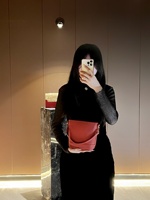 Petits sacs fourre-tout pour femmes en cuir végétalien, sacs à main seau avec poignée supérieure, sacs à bandoulière à chaîne, sacs à main tendance style seau