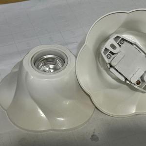 Wenzhou Ceiling <b>Light</b> Fixture E27 Plastic <b>Surface</b> <b>Mount</b> <b>Led</b> Lamp Holder With Switch Control 1 Year Warranty - Product Image 1