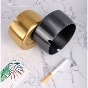 ที่เขี่ยบุหรี่สแตนเลสพร้อมโลโก้กำหนดเองในห้องรับแขกร้านอาหารและกันลม - Product Image 5