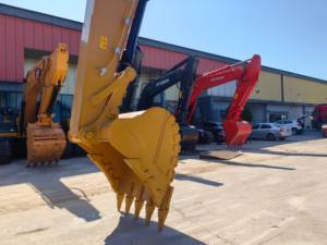 รถขุดตีนตะขาบ CAT 330D มือสอง ใช้งานน้อย 30 ตัน รถขุดหนัก Caterpillar แท้ - Product Image 6