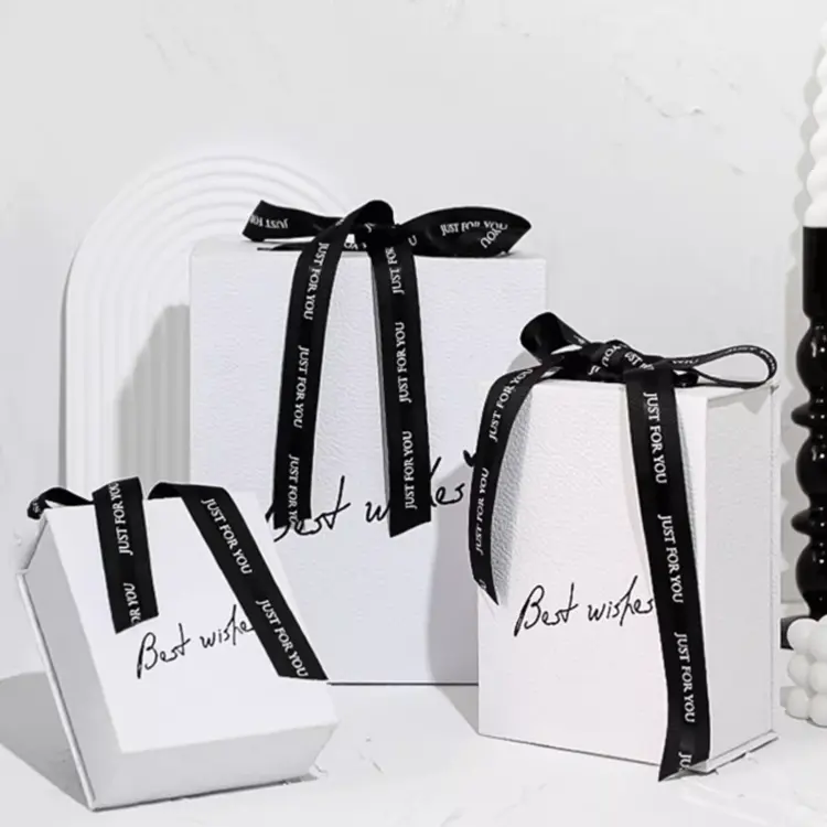Beyaz kozmetik özel ambalaj kutusu lüks parfüm uçucu yağ karton kutu dokulu özel kağit kutu düğün hediye seti için