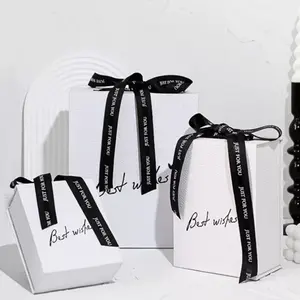 सफेद कॉस्मेटिक कस्टम पैकेजिंग बॉक्स लक्जरी इत्र आवश्यक तेल गत्ता बॉक्स बनावट विशेष कागज बॉक्स शादी के उपहार के लिए सेट