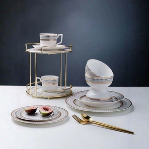 Juego de Vajilla de Cerámica con Relieve Dorado Nórdico, Platos Desechables para el Hogar, Plato Plano, Plato para Sopa, Plato para Carne, Plato para Postre, Plato para Frutas, Estilo Occidental - Product Image 4