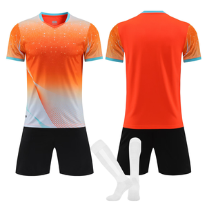 เสื้อฟุตบอลฤดูกาลใหม่ เสื้อฟุตบอลสั่งทำพิเศษ คุณภาพสูง ตราสโมสรซิลิโคน ดีไซน์แบบซับลิเมชั่น เสื้อฟุตบอลย้อนยุค - Product Image 4