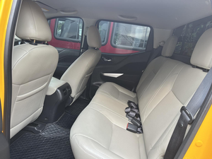 Nissan Navara 2017 Gris Plateado, Económico, Autos Usados, Exportación de Autos de Segunda Mano - Product Image 6