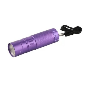 Mini Linterna de 9 LED con Pilas AAA, Cuerpo de Aluminio, Luz Blanca, para Uso Diario y Camping - Product Image 3