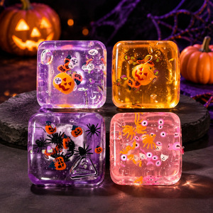 Boîte Mystère Halloween Cube Squeeze Squishy, Jouet Anti-Stress Scintillant avec Yeux, Citrouille, Araignée, Cadeau pour Enfants pour Soulager le Stress des Fêtes - Product Image 2