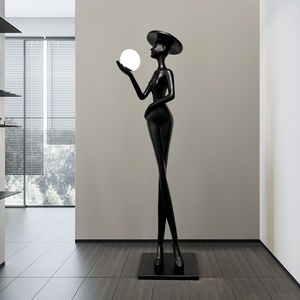 Lampada da Terra Moderna a Forma di <span class=keywords><strong>Angelo</strong></span>, Scultura Creativa in Resina, Ornamento Ragazza con Cappello per Soggiorno, Hall, Club, Ufficio Vendite - Product Image 1