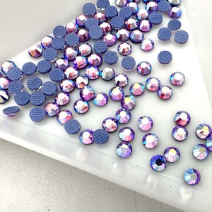 Piedras <span class=keywords><strong>de</strong></span> Cristal Termoadhesivas Planas <span class=keywords><strong>de</strong></span> Vidrio AB Violeta SS6 SS10 SS16 SS20 para Empaque a Granel <span class=keywords><strong>de</strong></span> Fábrica, Colores AB - Product Image 4