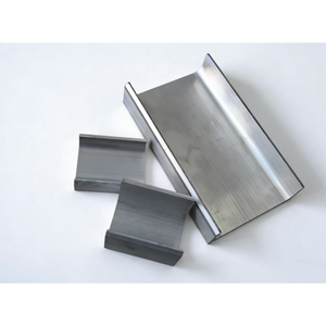 Profilo a U in alluminio personalizzato 6061 6063 T4 T5 T6, estrusione a forma di U, canale per LED a incasso, profili in alluminio per ferrovie - Product Image 1