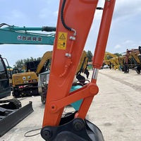 Mini Excavator Serbaguna dengan Quick Coupler Kompatibel Hitachi ZX70 Bekas untuk Tugas Pertanian dan Rumah Kaca