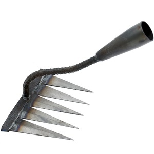 Outil agricole <span class=keywords><strong>manuel</strong></span>, râteau robuste pour éliminer les mauvaises herbes du jardin, désherbeur <span class=keywords><strong>manuel</strong></span> en métal, râteau tout en acier, <span class=keywords><strong>scarificateur</strong></span>, râteau à gazon, râteau à terre - Product Image 1