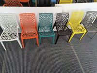 Chaise en plastique, confortable pour les loisirs en plein air, belle, pratique, simple et durable