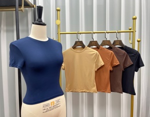 YUNCHI Kim stesso stile da <span class=keywords><strong>donna</strong></span> aderente e traspirante girocollo tinta unita personalizzabile Casual t-shirt - Product Image 5